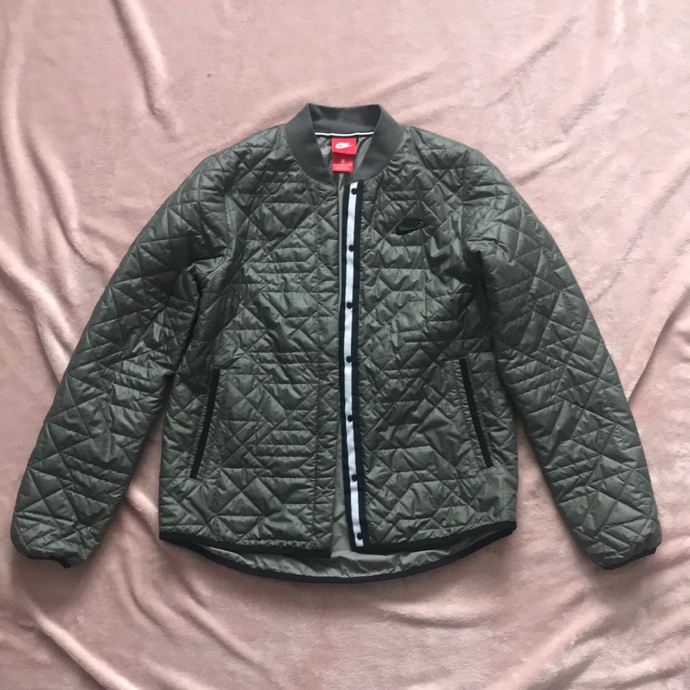 Nike quilted thin puffer